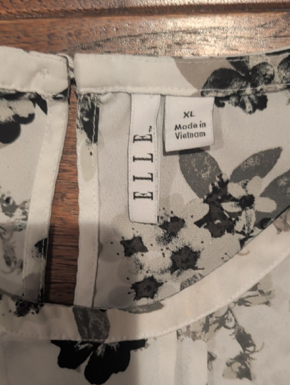 Elle Black & White Floral Ruffle Cap-Sleeve Camisole - Picture 2 of 6